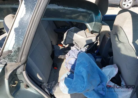 2001 Subaru Legacy L z USA, uszkodzony, nr VIN 4S3BH635117302000